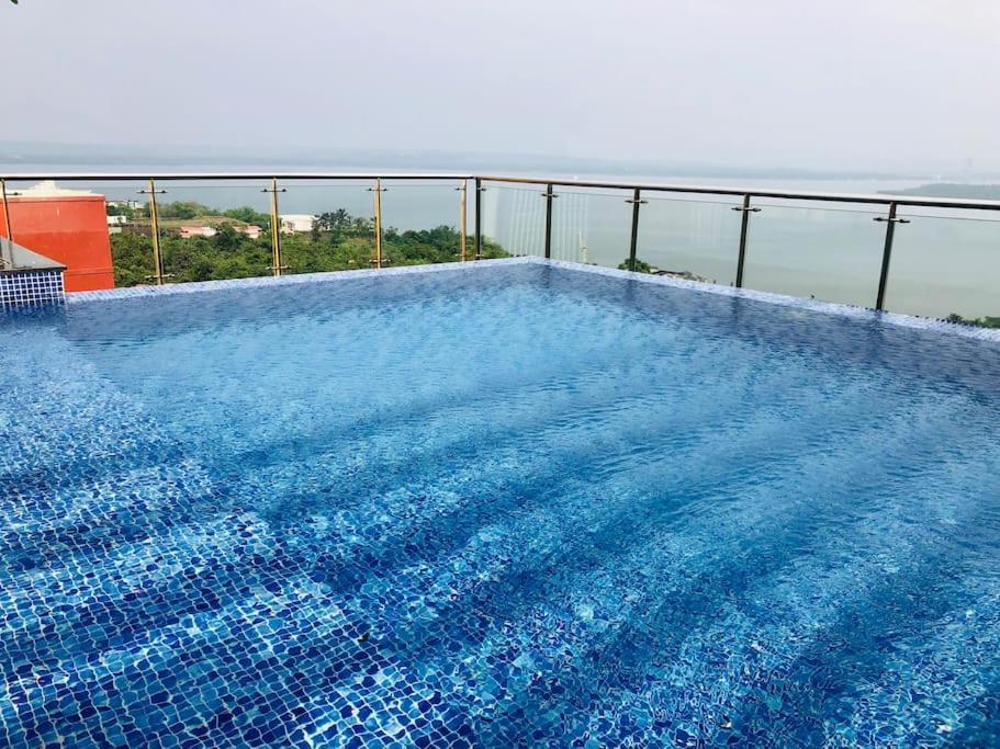 Lovely 2-Bedroom Sea View Serviced Apartment Dabolim Goa Exterior foto