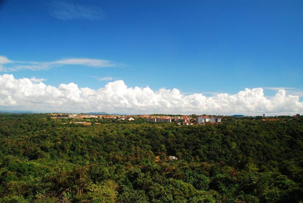 Lovely 2-Bedroom Sea View Serviced Apartment Dabolim Goa Exterior foto